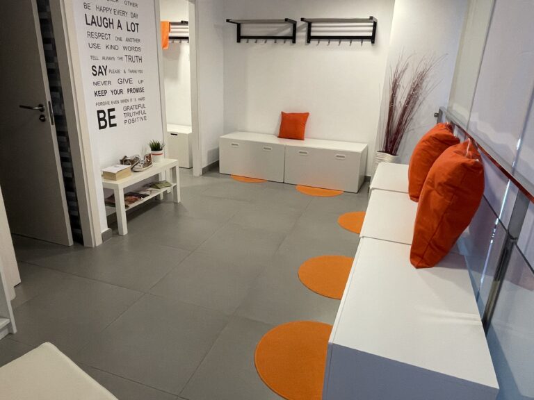 changing room of flyhigh mallorca fitness studio in mallorca